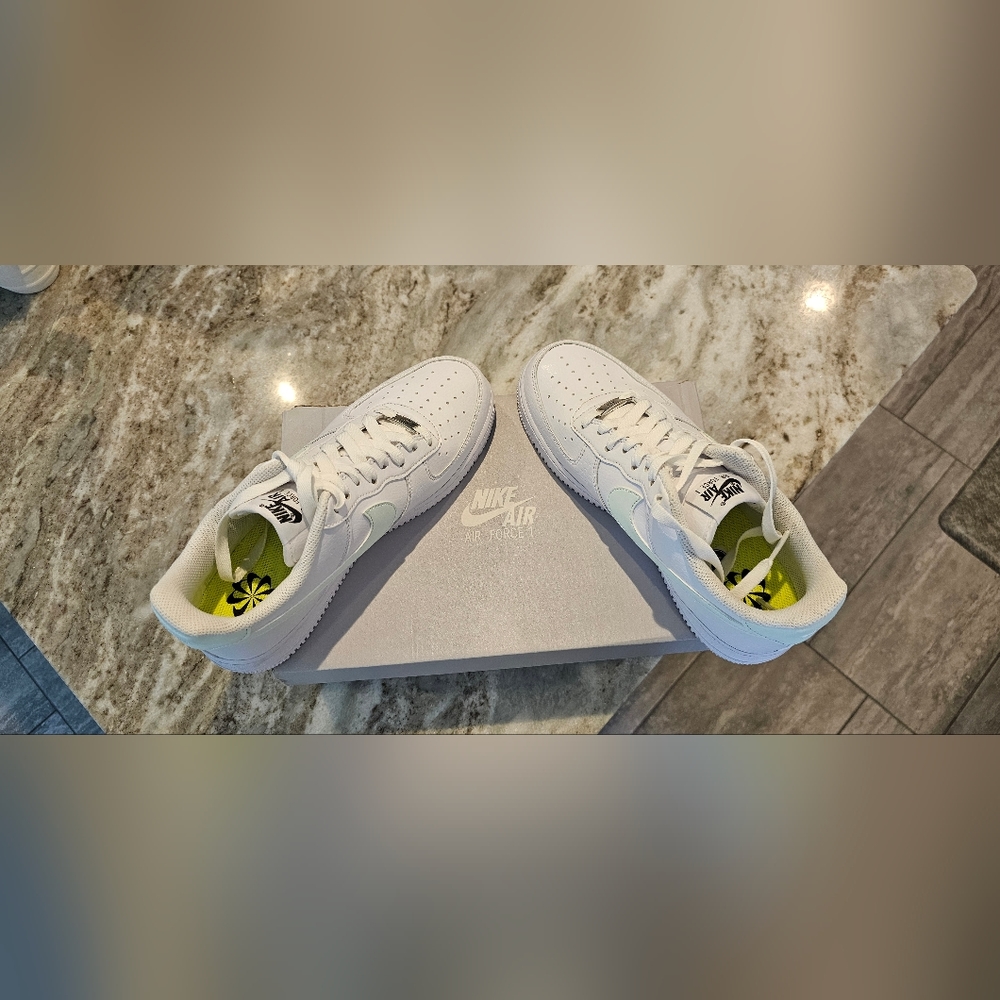 Nike women's airforce one